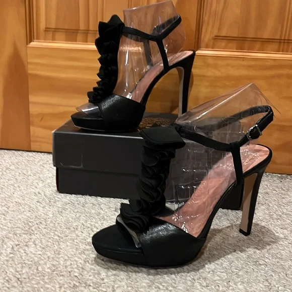 Vince Camuto Miston Ruffle Heels - Picture 4 of 12